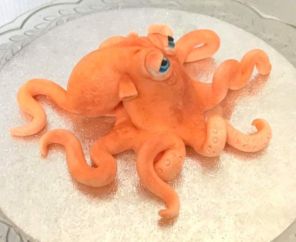 Hank the octopus nemo inspired edible fondant cake topper