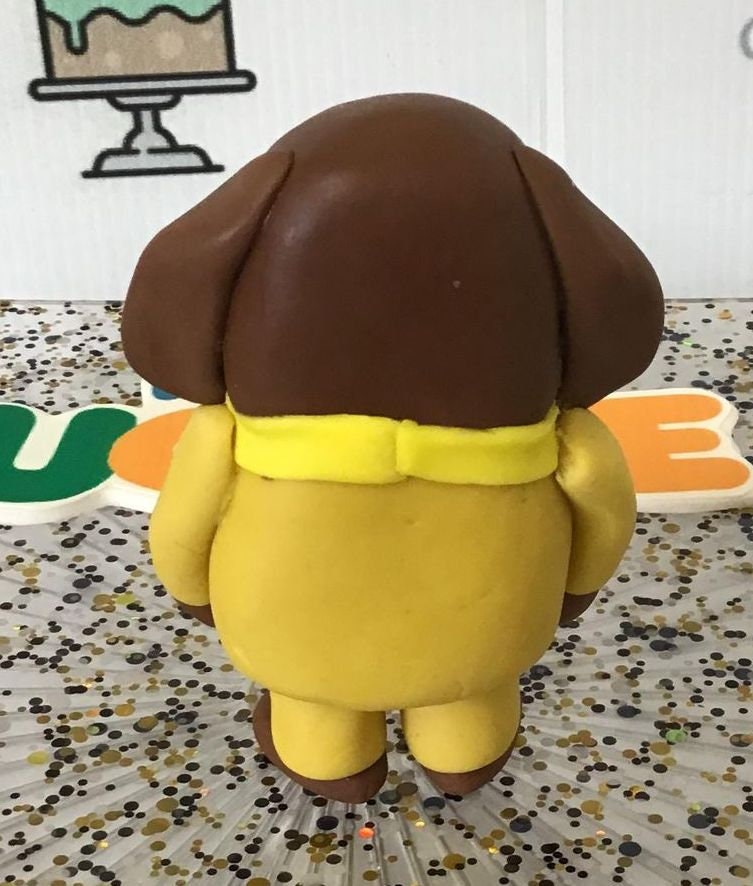 Hey Duggee fondant edible cake topper