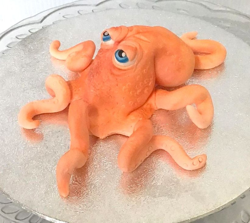 Hank the octopus nemo inspired edible fondant cake topper